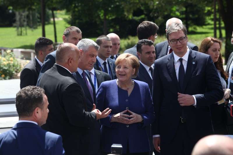 eu-western-balkans-summit-family-phoro_41268192375_o