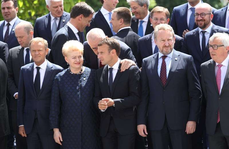 eu-western-balkans-summit-family-photo_42121987982_o