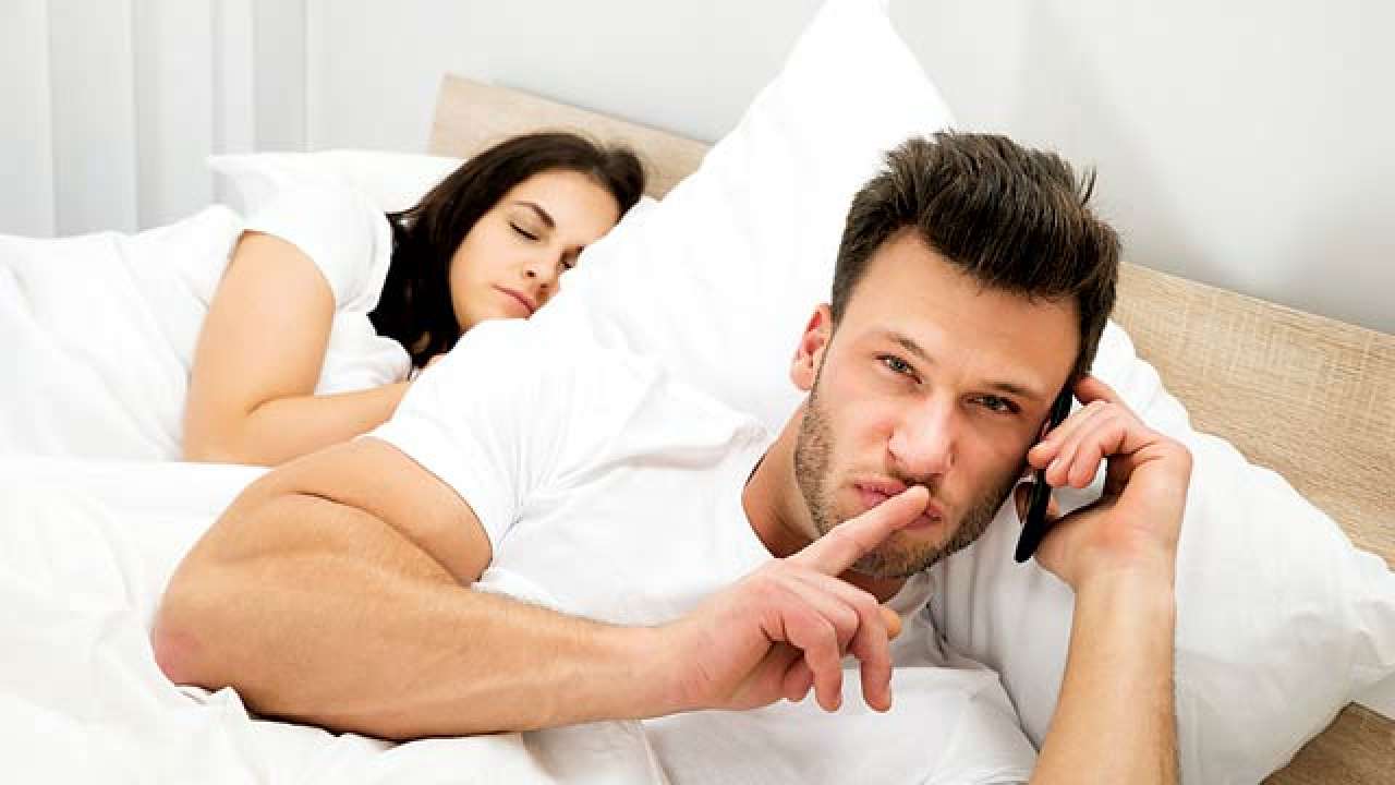 Risultato immagini per Signs Your Partner May Be Hiding Something From You"