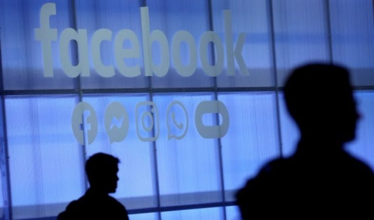 Facebook mbyllë tre miliardë llogari të rreme