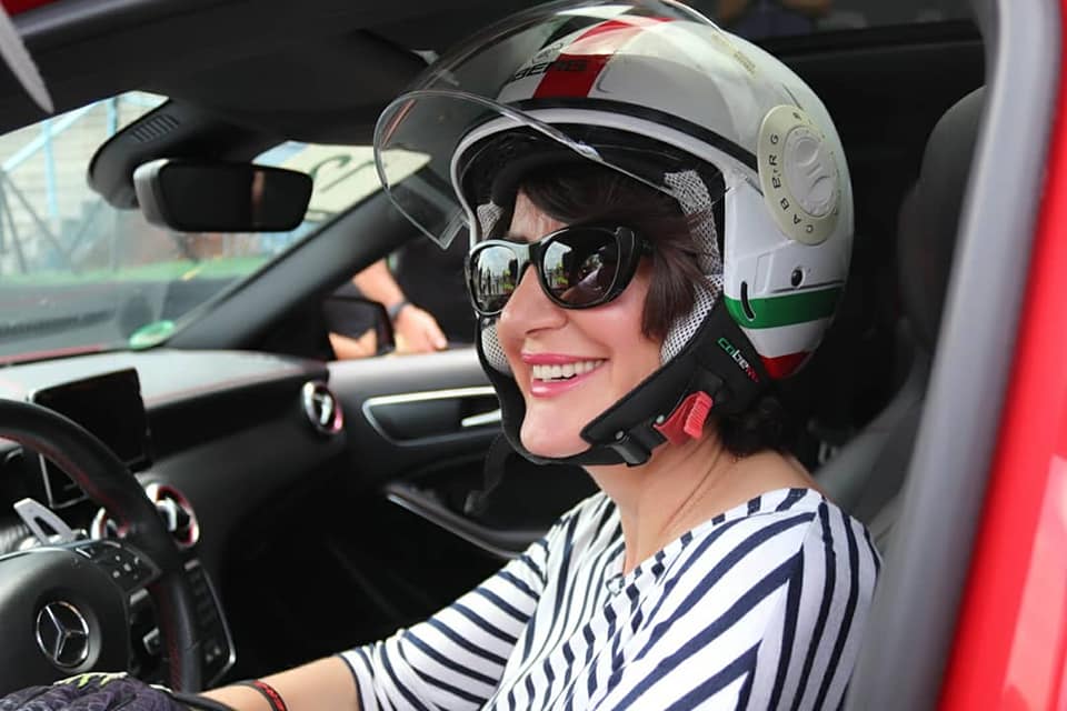 Jinsiy aloqa mashinasi va gozal orgazm onlayn