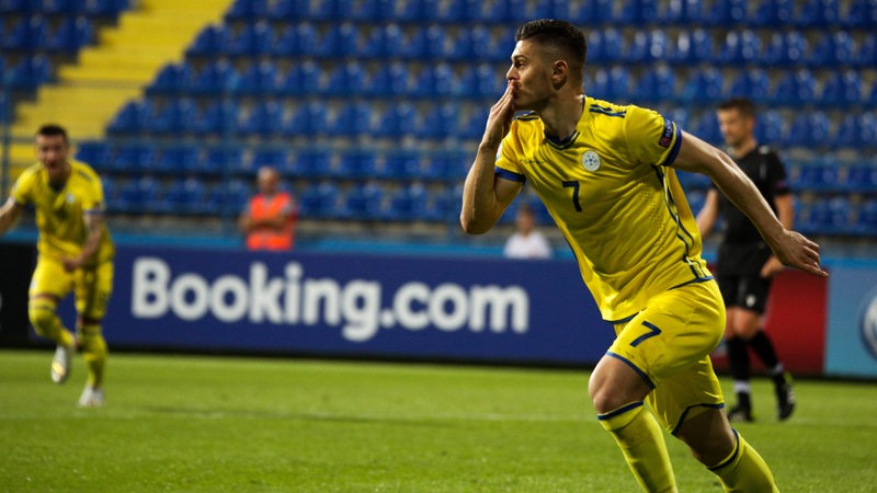 Rashica zëvendësuesi i Luis Suarez tek Barcelona? – Lajmi.net