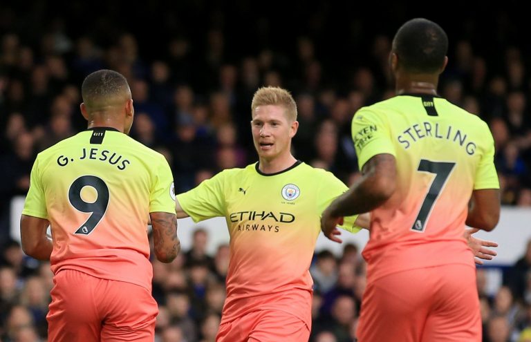 Man City ia del kundër Everton, mban në pesë pikë diferencën me Liverpool