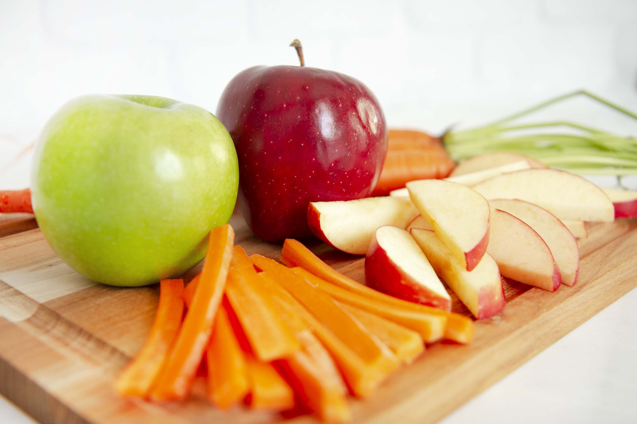 Përfitimet e lëngut të mollës dhe karotës