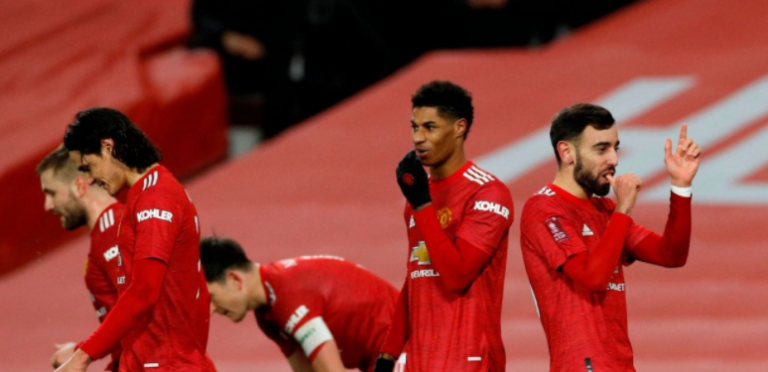 Manchester Unitedi fiton derbin e pesë golave ndaj Liverpoolit, kualifikohet tutje