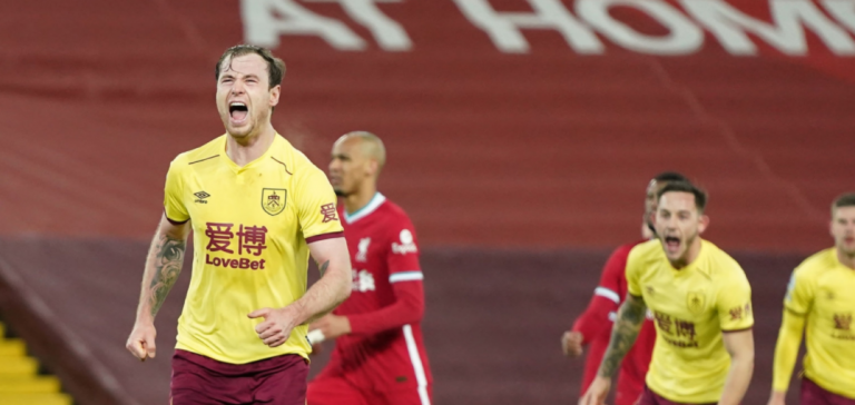 Pas dy vite e gjysmë ‘thyhet’ Liverpooli në “Anfield”, mposhtet nga Burnley