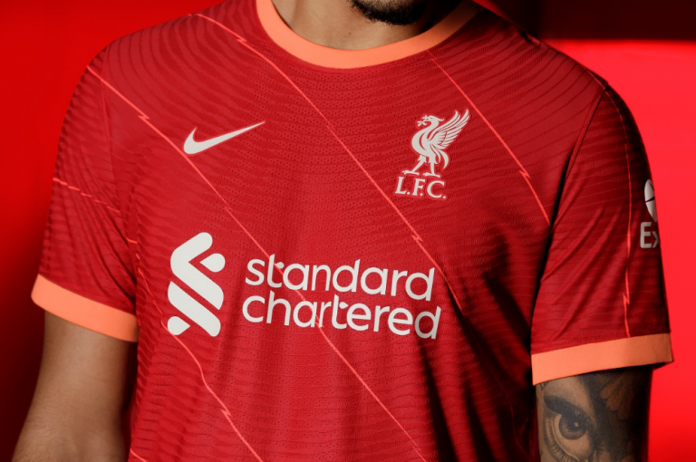 Liverpool prezanton fanellën e re për sezonin 2021/22