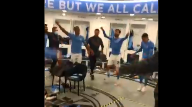 Lojtarët e Man Cityt festojnë pas kualifikimit historik