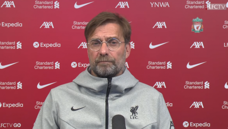 Klopp me shumë modesti, uron Man Cityn për fitimin e trofeut