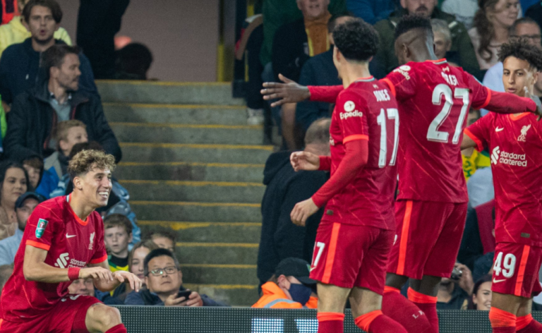 Liverpool mposht Norwichin e Rashicës dhe kualifikohet tutje