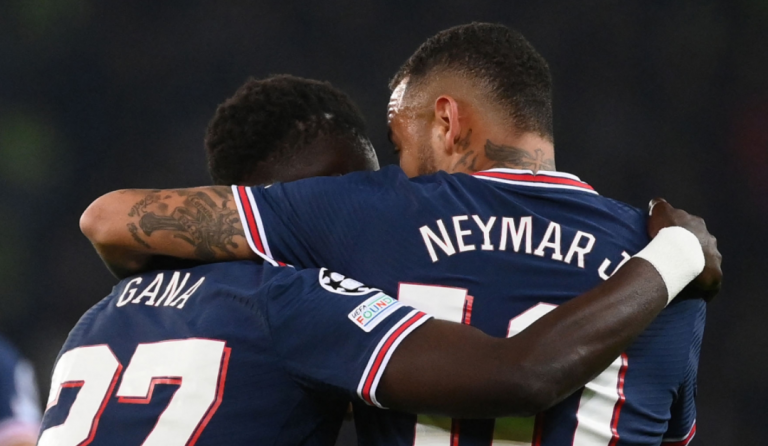 PSG e mbyll me epërsi pjesën e parë ndaj Man Cityt
