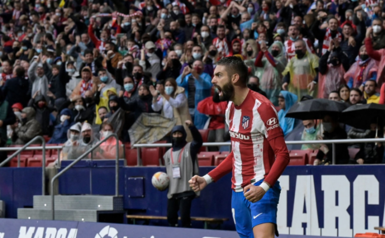 Atletico e mbyll në epërsi pjesën e parë ndaj Real Betisit