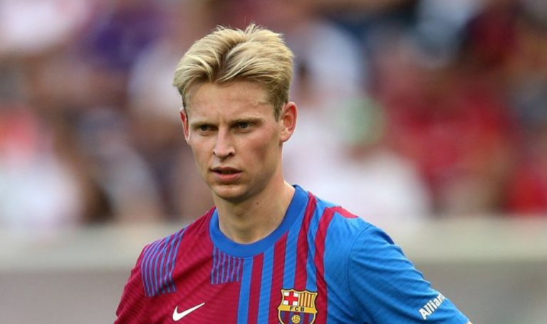 Barcelona i vendos çmim De Jongut, Man City i interesuar