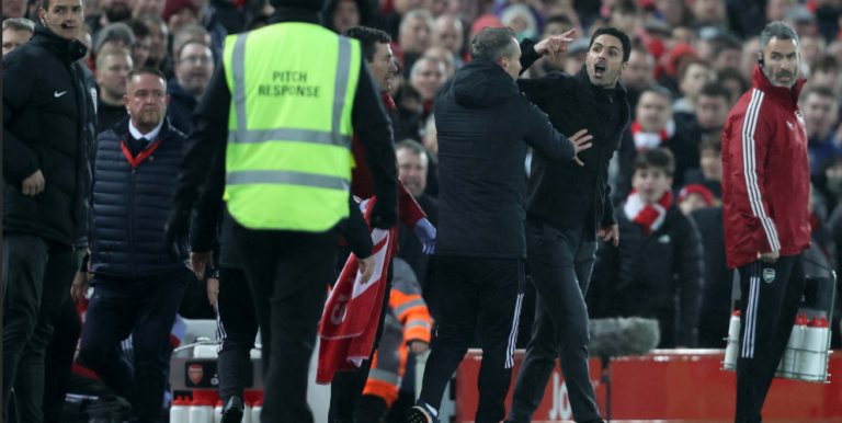 Klopp flet pas përplasjes me Artetan në fushë