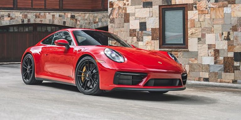 Porsche theu rekordin e shitjeve në vitin 2021