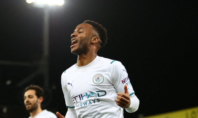 Guardiola jep ‘dritën e gjelbër’ – Man City synon rinovimin me Sterling