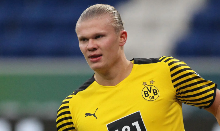 Mirror: Man City prinë garën për Haaland