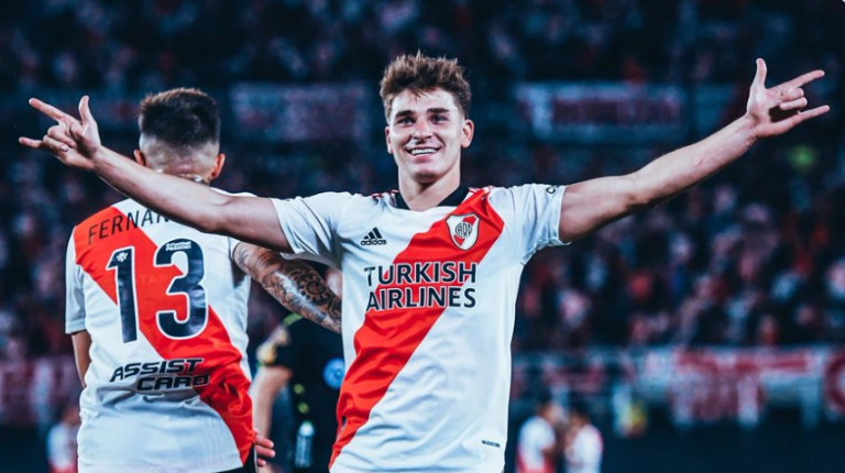 Guardiola komenton transferimin e Julian Alvarez te Man City
