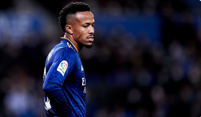 Militao lidhet me një transferim të mundshëm tek Chelsea – lojtari dëshiron vetëm Real Madridin