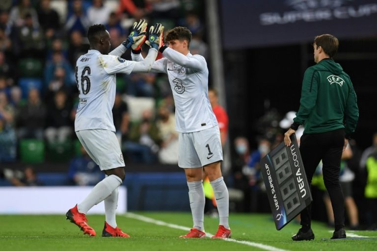 Thomas Tuchel në mes Mendy e Kepa