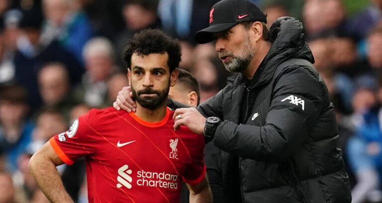Klopp flet si tifoz i Liverpool, e këshillon Mo Salah që të mos largohet