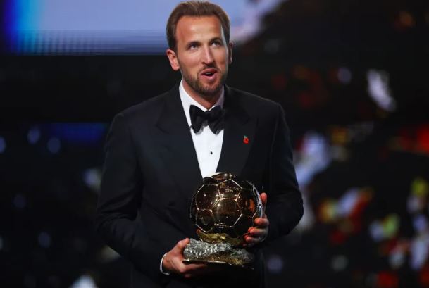 Harry Kane falënderon trajnerët që i kanë ndihmuar gjatë karrierës