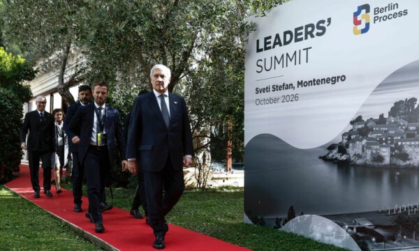 Tajani njofton përfundimin e projektit të pagesave të menjëhershme, pjesë e tij edhe Kosova