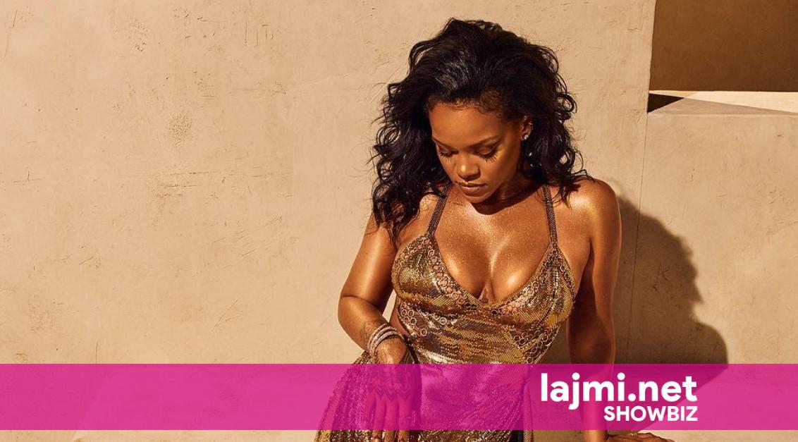 Rihanna pozon nudo
