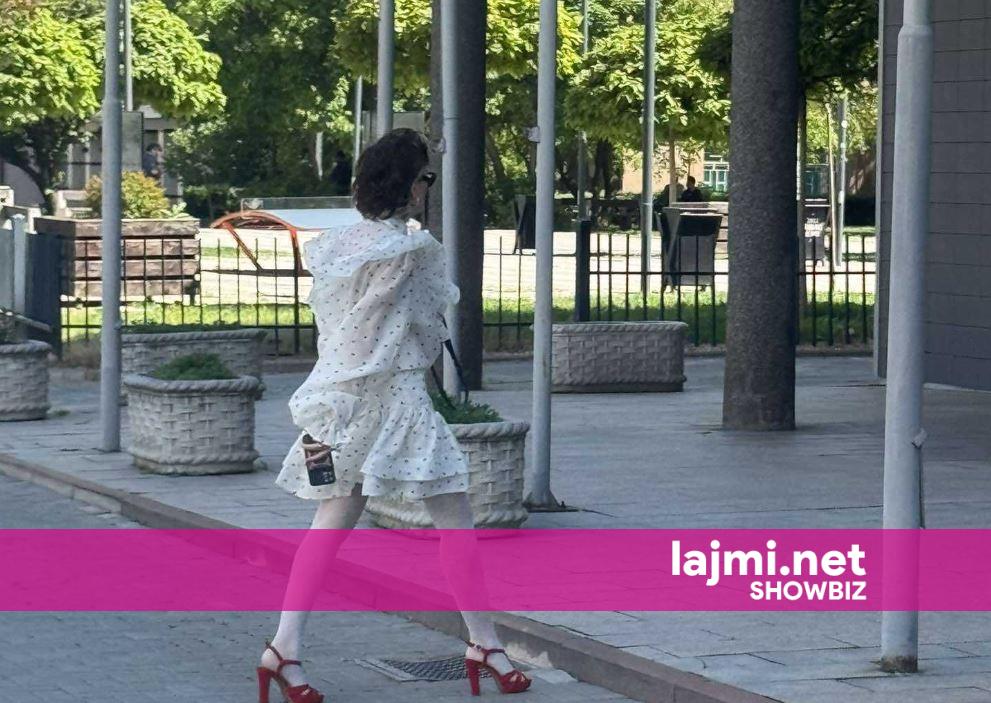 Deputetja e Vetëvendosjes arrin tek Kuvendit- habit pak me veshjen