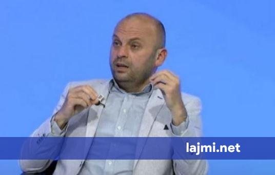 Mushkolaj për krizën politike  Po ndodh pasi partitë politike kanë vendosë me na blloku  kanë kalu çdo kufi