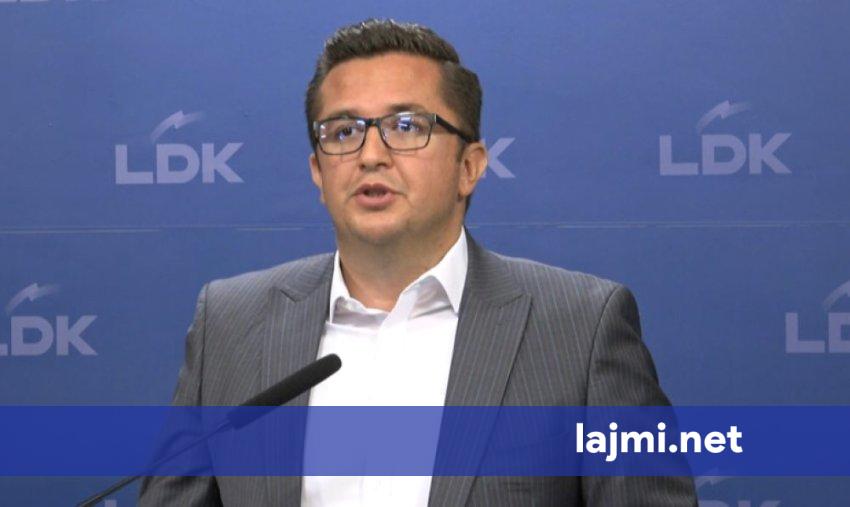 Mustafa i reagon Deharit  T i pyesësh deputetët është antikushtetuese ndërsa ta ndryshosh mënyrën e votimit qenka kushtetuese