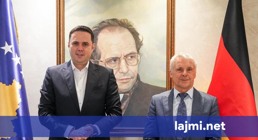 Abdixhiku pret Rohden në selinë e LDK së  Partia e parë e papërgjegjshme  po e mban peng funksionalizimin e institutucioneve