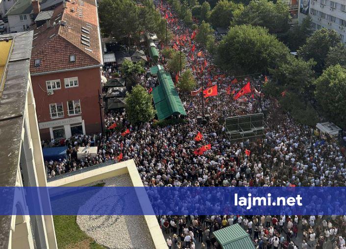 Baraliu  Eksponentë të VV së të mërzitur nga numri i madh i protestuesve   populli po vetëdijësohet