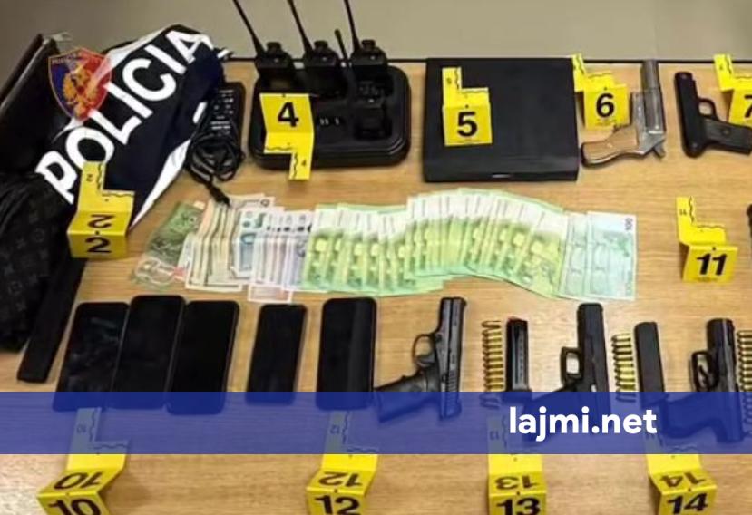  Fast  prangos 14 persona në Elbasan  i gjenden armë e uniforma policie