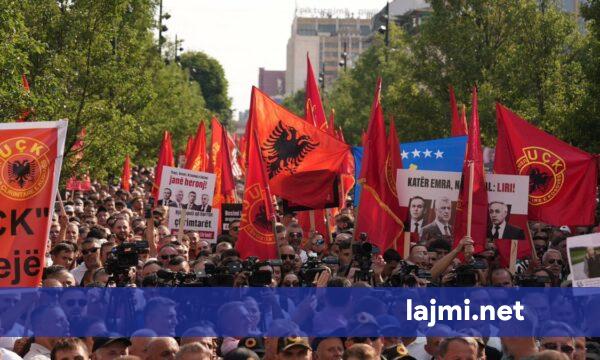Edi Rama dhe Alfred Moisiu në protestën për krerët e UÇK së në Tiranë  bashkohen edhe krerët fetarë nga Shqipëria