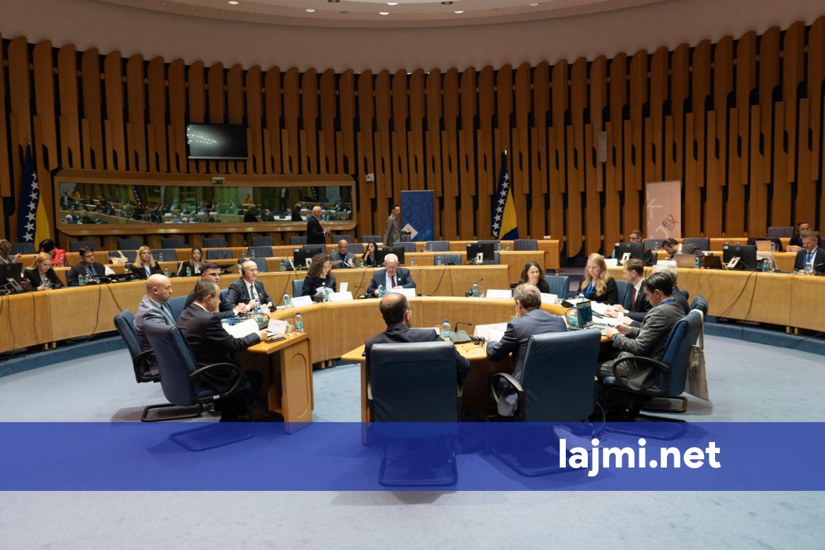 Ministri Sveçla përplaset ashpër me Daçiqin në Sarajevë