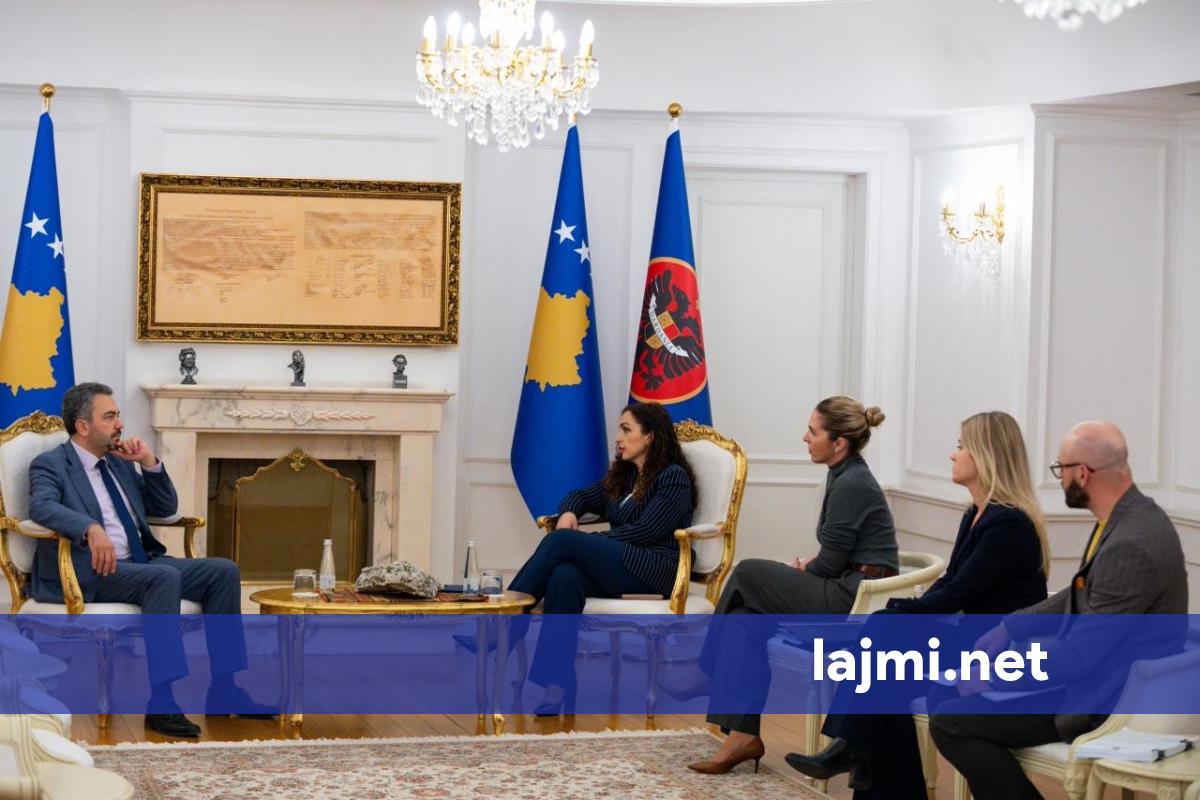 Presidentja Osmani priti në takim kryesuesin e KQZ së  flasin për balotazhin e 9 nëntorit