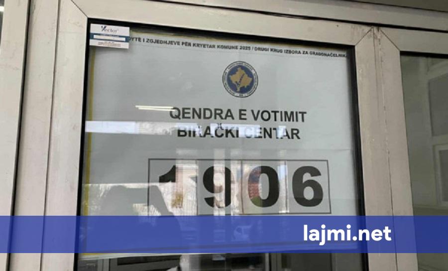 Votuesi i parë në Fakultetin e Filologjisë  Uroj që zgjedhjet të jenë të ndershme   të fitojë më i miri