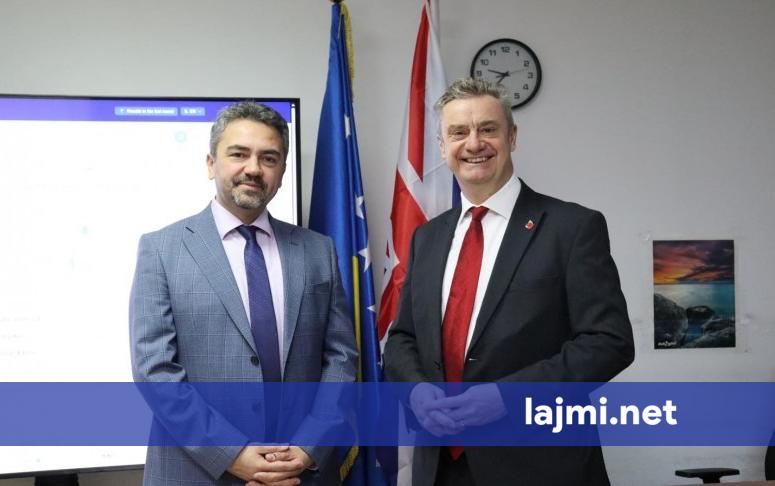 Ambasadori britanik Hargreaves viziton Komisionin Qendror të Zgjedhjeve