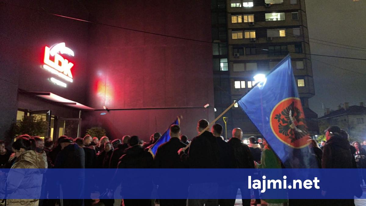 Rama i pari në Prishtinë sipas Exit Polleve  numër i madh i qytetarëve para selisë së LDK së