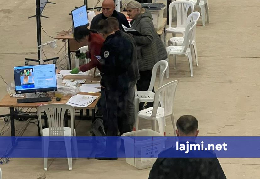 Ndalet rinumërimi në Mitrovicë  raportohet se Policia e Prokuroria janë futur në vendin ku po numërohen votat