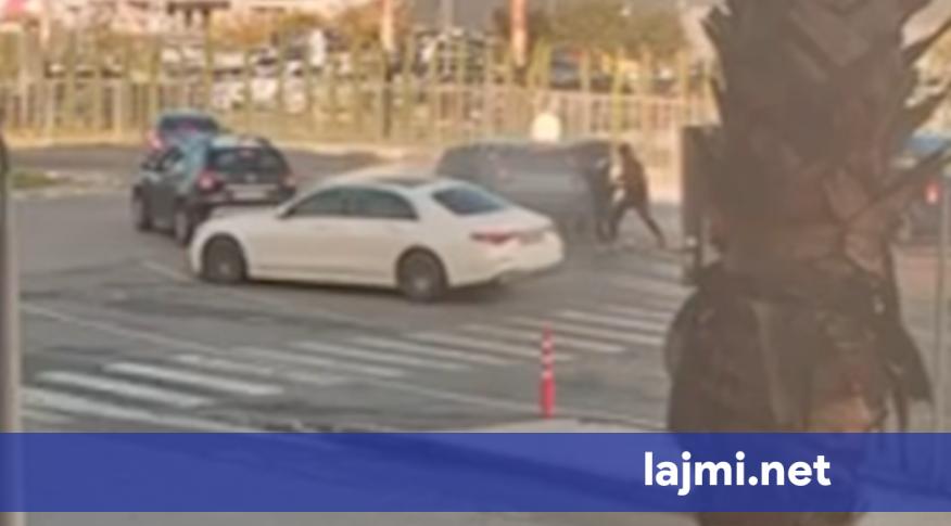 Publikohen pamjet e atentatit të Rinasit