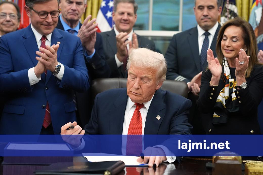 Trump nënshkruan projektligjin për rihapjen e qeverisë   merr fund mbyllja më e gjatë në histori të SHBA
