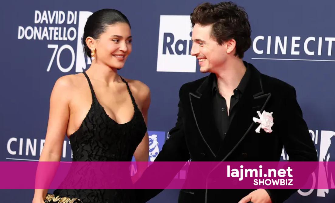 Romanca e Kylie dhe Timothée shfaqet në  The Kardashians  pas thashethemeve për ndarje