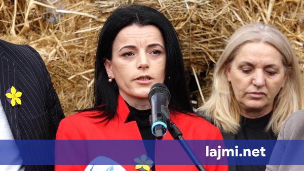 Vasfije Krasniqi me mesazh emocional  S dua varrim tradicional  as ceremoni e foto në rrjete sociale kur të vdes