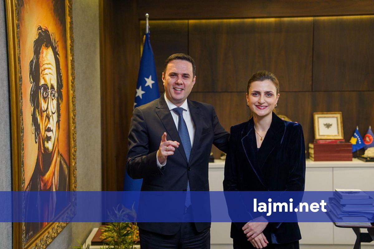 Janina Ymeri pasi kandidoj për deputete  Nuk u nis kjo punë pra lufta për transparencën e pushtetit  sot  as nuk do përfundoj sot