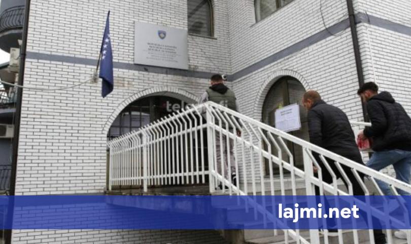 Kryetarët shqiptarë në veri  të premten e dorëzojnë detyrën