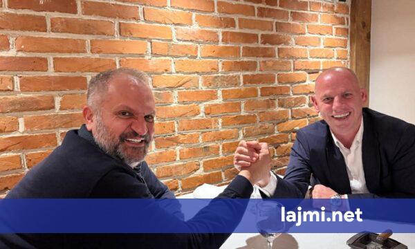 Lladrovci vazhdon me takime  kësaj radhe i  shtrëngon  duart me Shpend Ahmetin   a mund të aderoj në PDK 