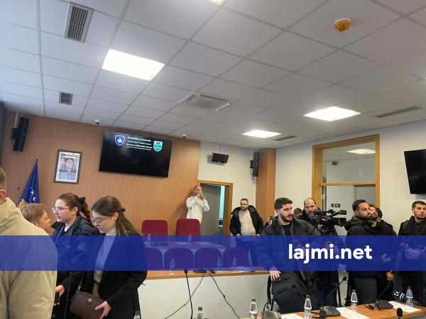 Pas pak betohet kryetari ri i Mitrovicës së Veriut