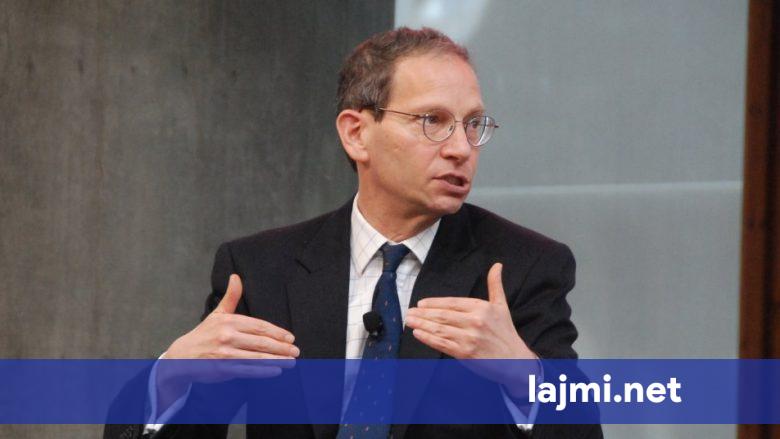 Paralajmëron eksperti amerikan  Kupchan  Marrëdhëniet Kosovë ShBA në një pikë të ulët